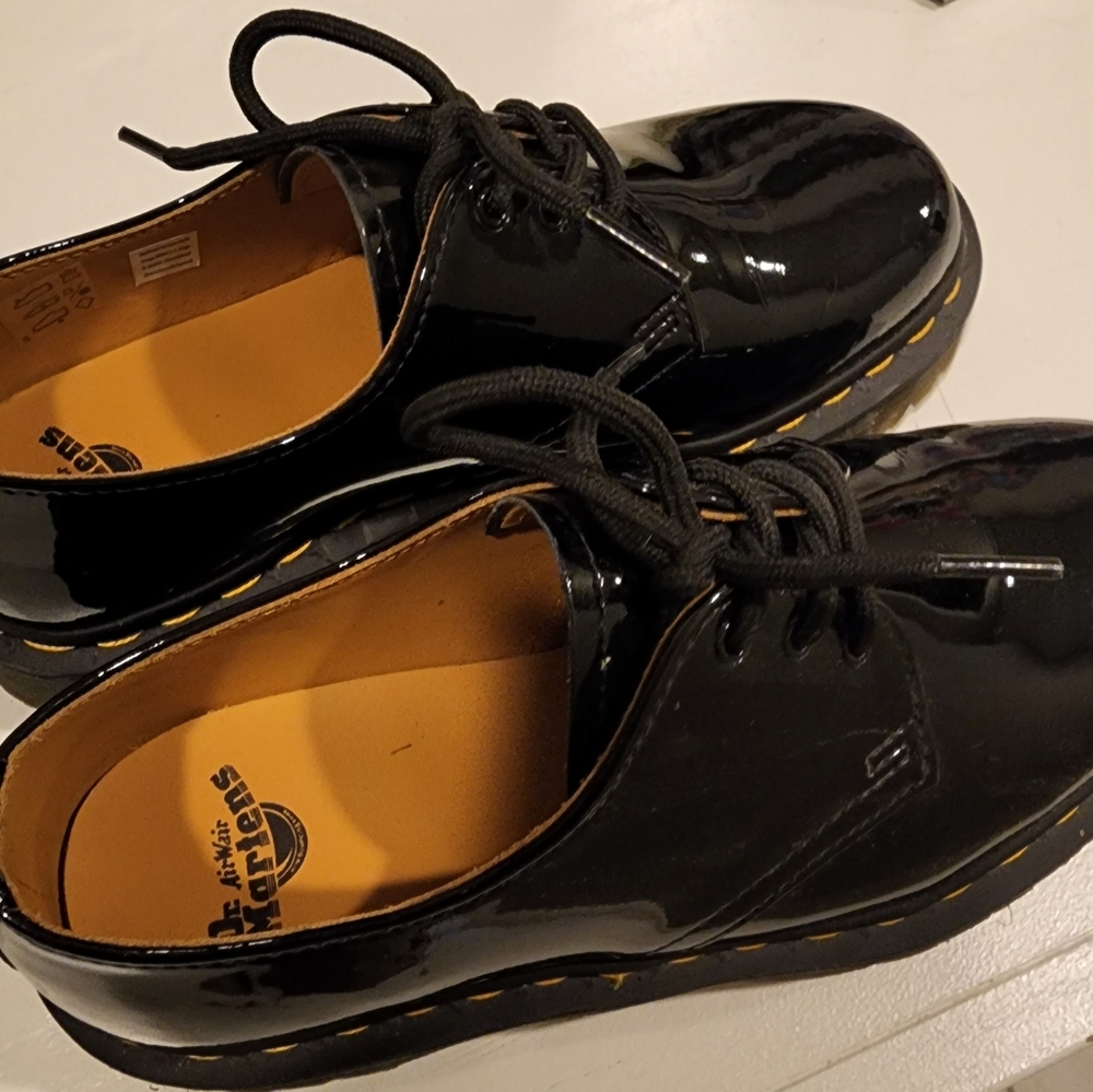 Dr. Martens Shoes size 6